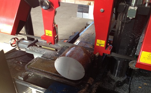 濠江卧式带锯床加工时出现明显振荡如何排查？